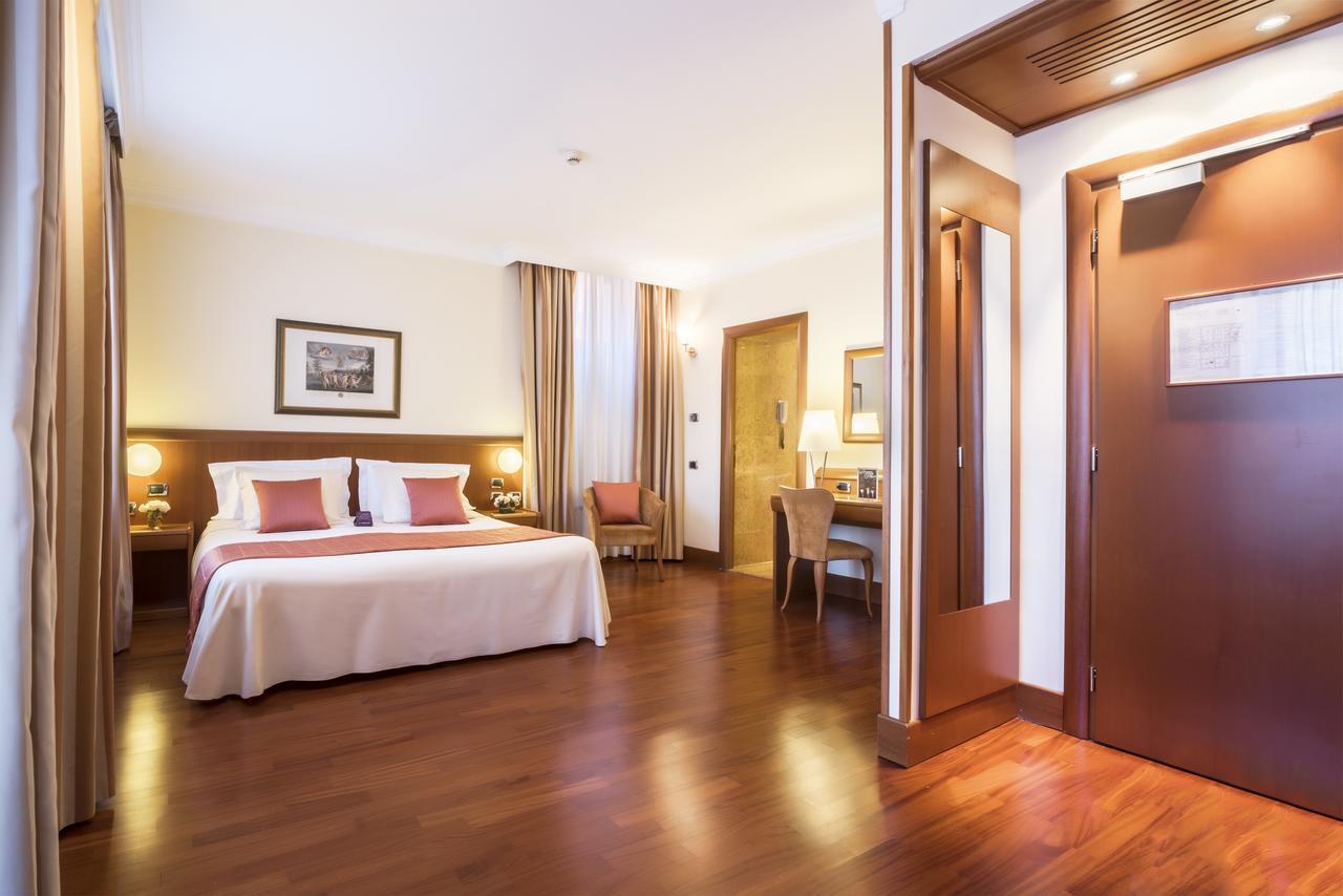 Hotel Ponte Sisto Roma Esterno foto